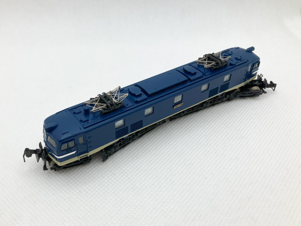 APC_7236