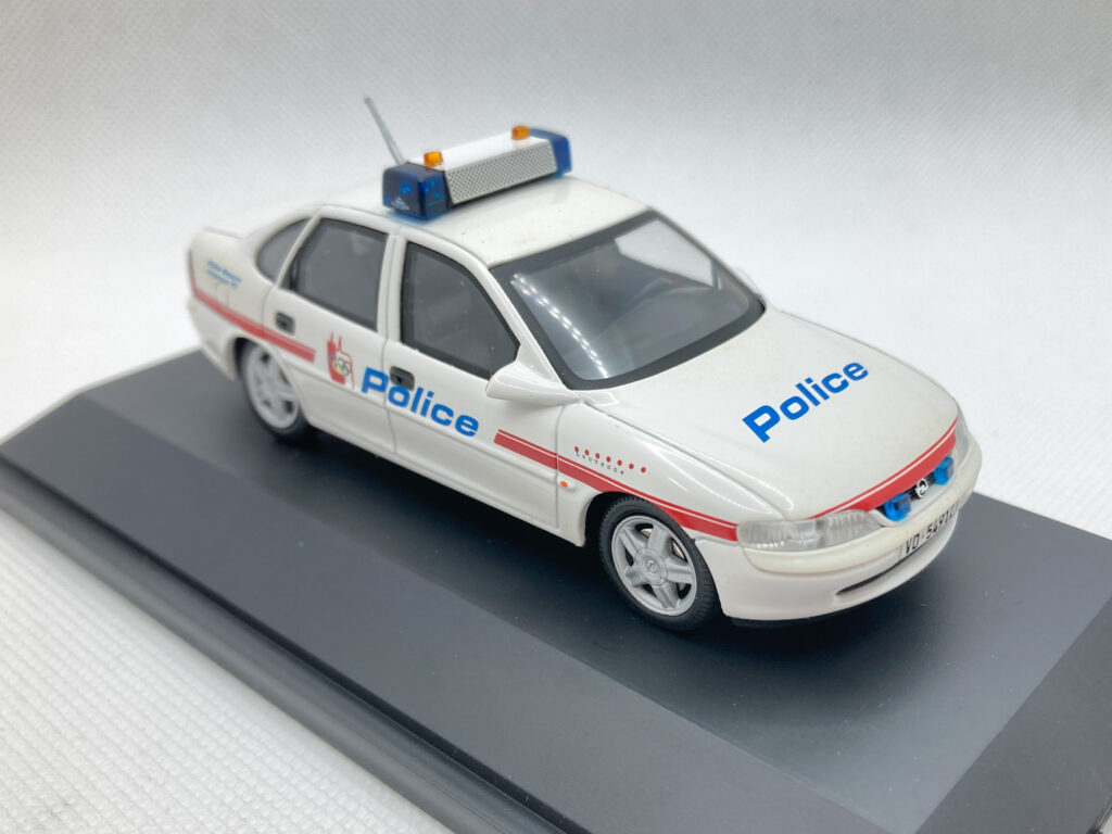 001-241107 (30)